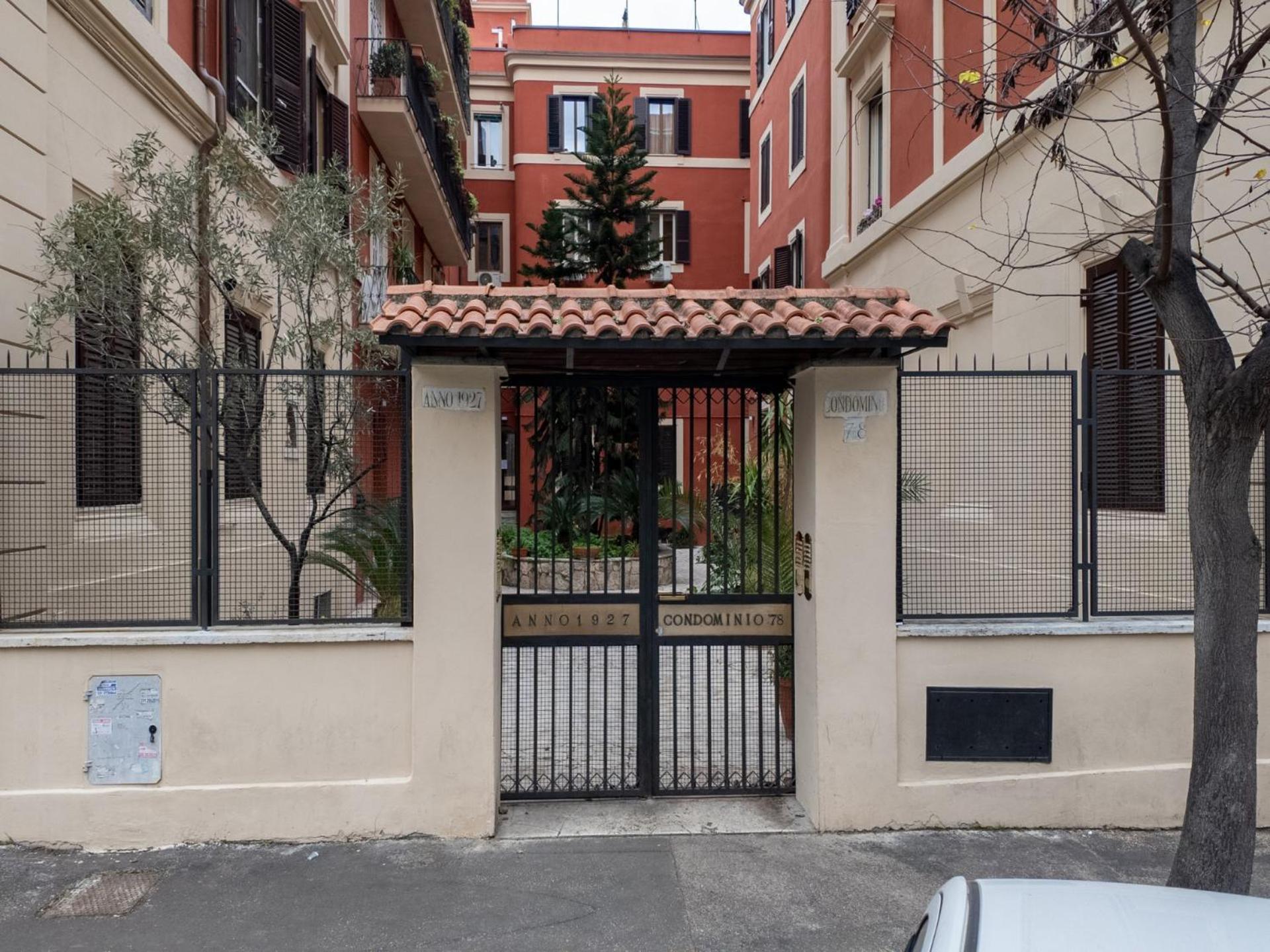 The Rent -cozy Two Bedroom Near Vatican Apartment Rom